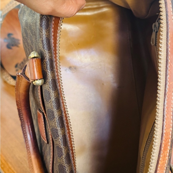 Celine
Macadam Boston Vintage Bag - Picture 14 of 14